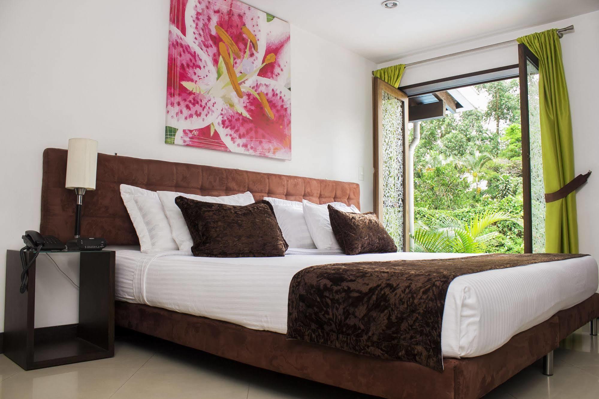 Las Rosas Hotel Boutique Medellín Buitenkant foto